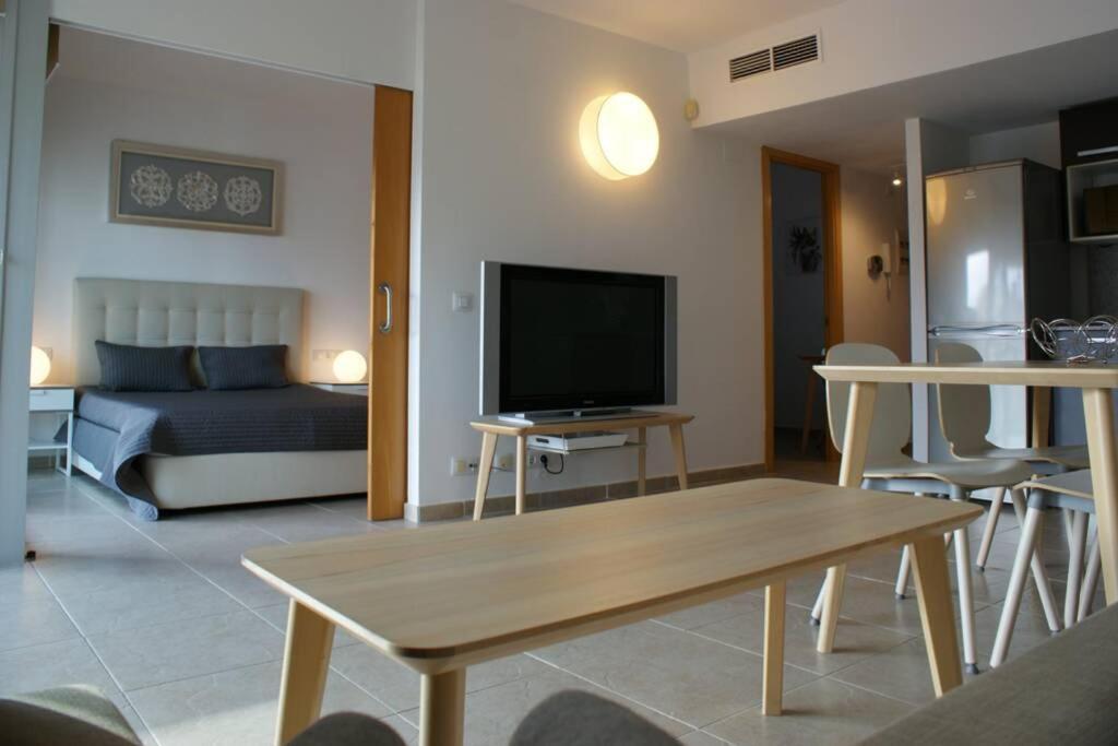 شقة Apartamento En Roses Con Parking Y Piscina المظهر الخارجي الصورة
