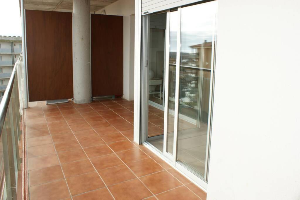 شقة Apartamento En Roses Con Parking Y Piscina المظهر الخارجي الصورة