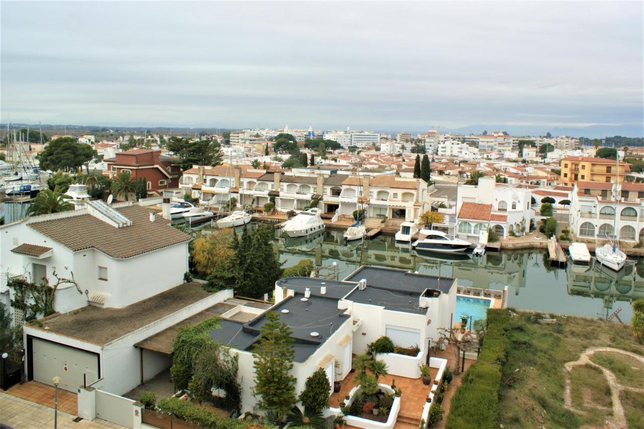 شقة Apartamento En Roses Con Parking Y Piscina المظهر الخارجي الصورة